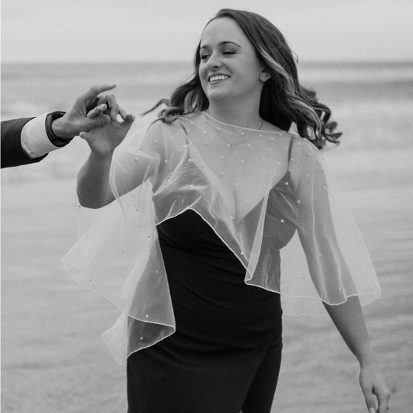 Meet your Posher, Rae - Picture 1 of 2